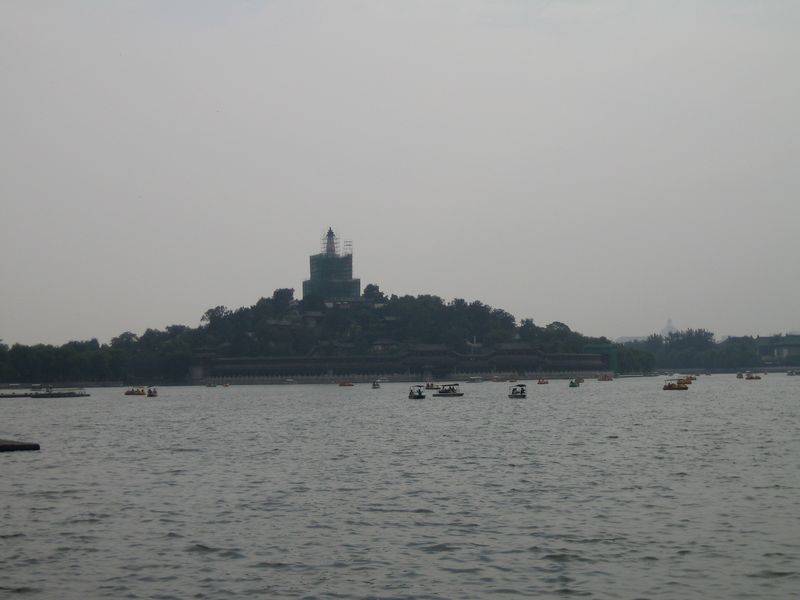 Beijing_05_Beihai_Park_001.jpg