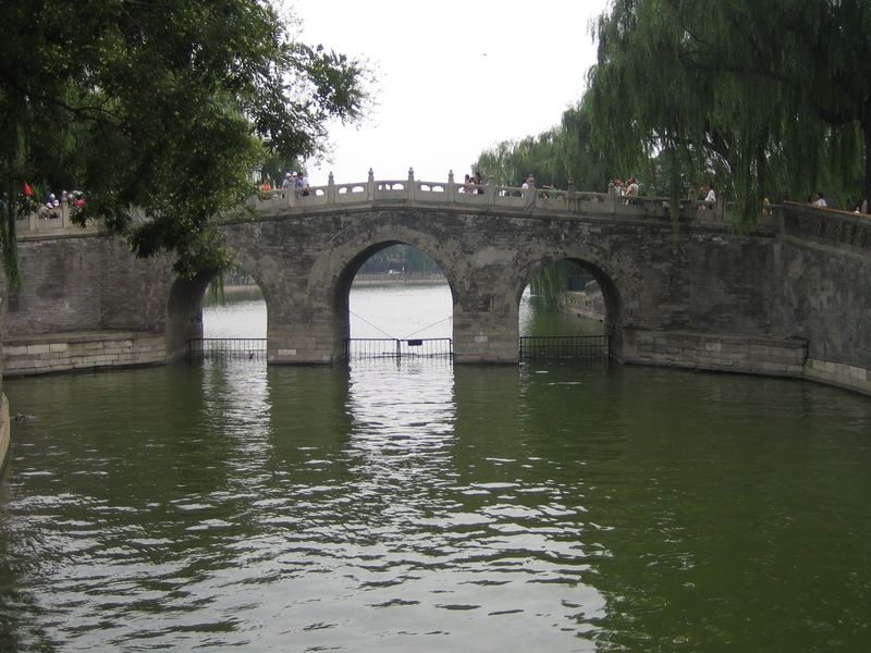 Beijing_05_Beihai_Park_004.jpg