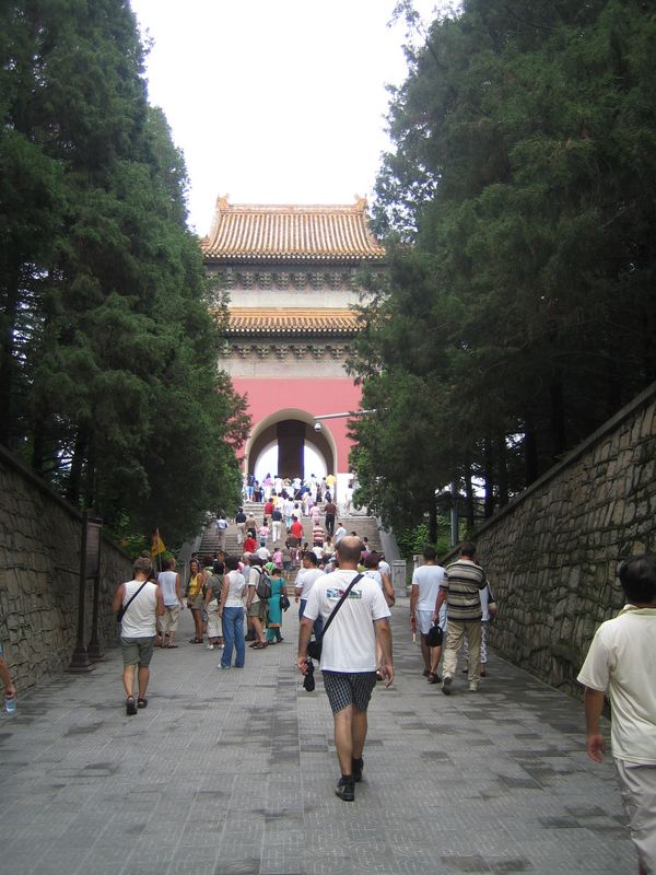 Beijing_05_Ming_Tombs_012.jpg