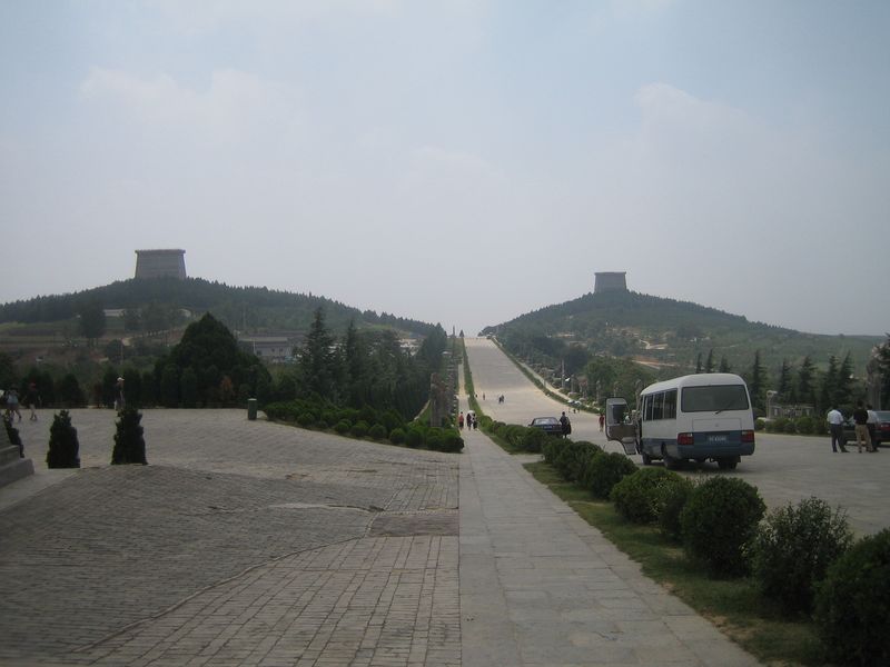 Xi_an_05_Qianling_Tomb_012.jpg