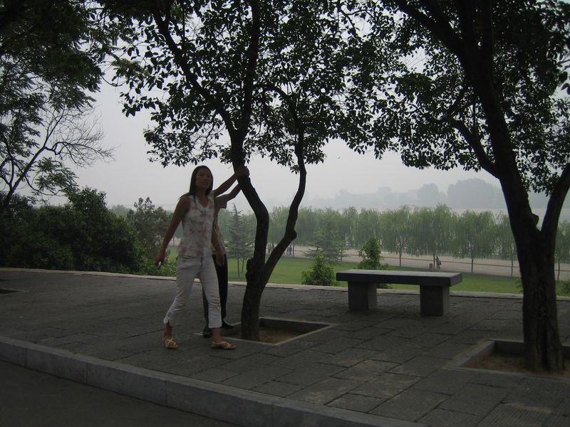 Zhengzhou_05_Longmen_Grottoes_002.jpg