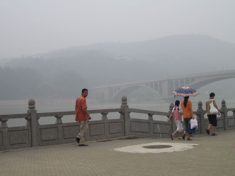 Zhengzhou_05_Longmen_Grottoes_005.jpg