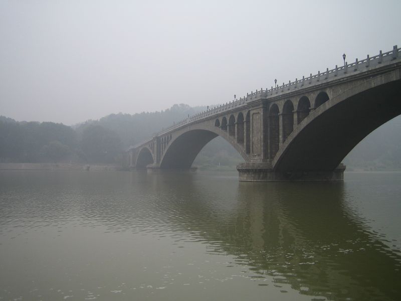 Zhengzhou_05_Longmen_Grottoes_006.jpg