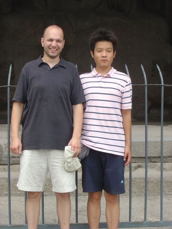 Zhengzhou_05_Longmen_Grottoes_010.jpg