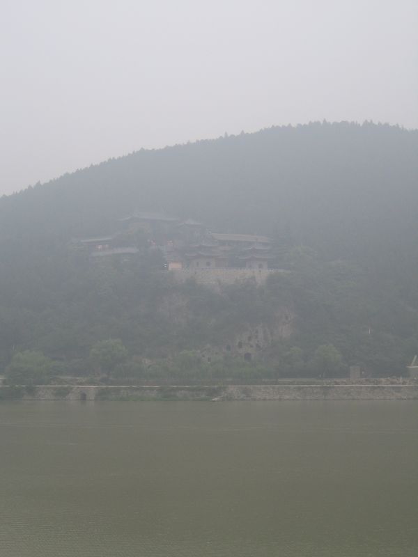 Zhengzhou_05_Longmen_Grottoes_020.jpg