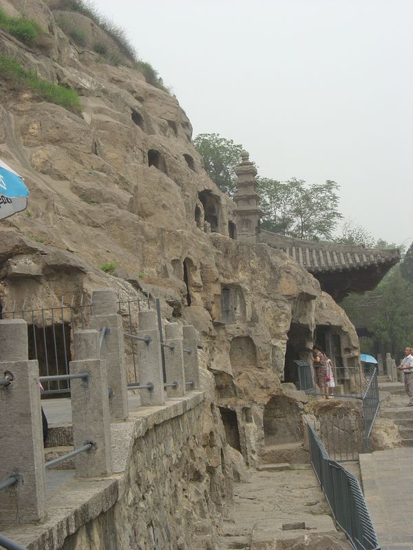 Zhengzhou_05_Longmen_Grottoes_033.jpg