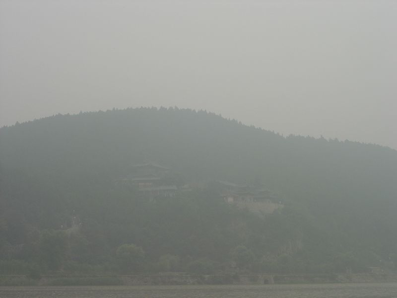 Zhengzhou_05_Longmen_Grottoes_041.jpg