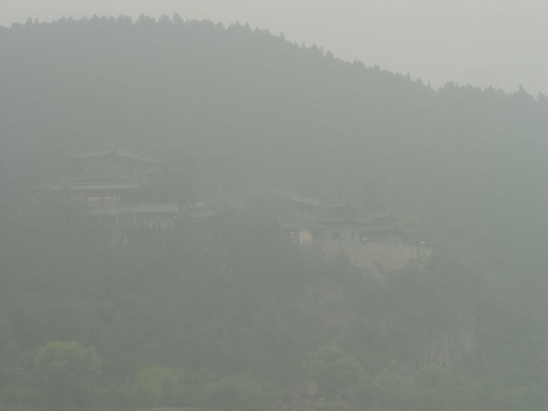 Zhengzhou_05_Longmen_Grottoes_043.jpg