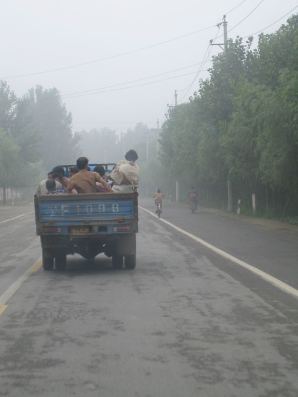 Zhengzhou_05_On_the_Road_032.jpg