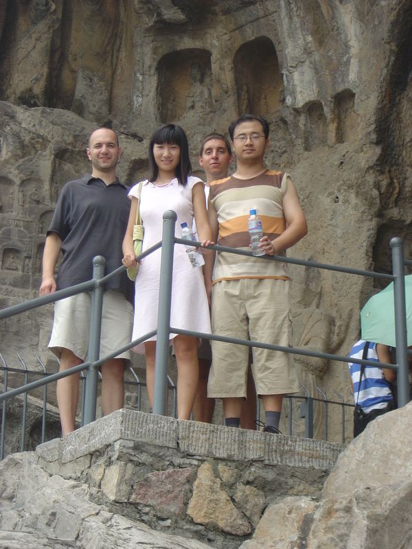 Zhengzhou_05_Longmen_Grottoes_013.jpg