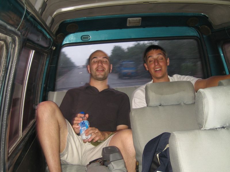 Zhengzhou_05_On_the_Road_002.jpg