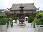Zhengzhou_05-Xiangguo Temple-123034.jpg