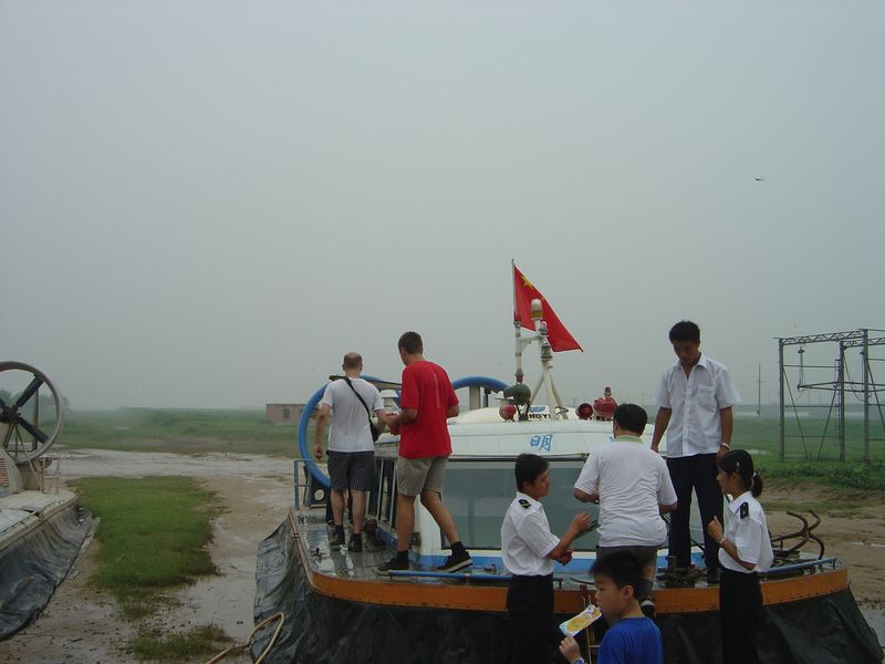 Zhengzhou_05-Yellow River _amp_ Hovercraft-020.JPG