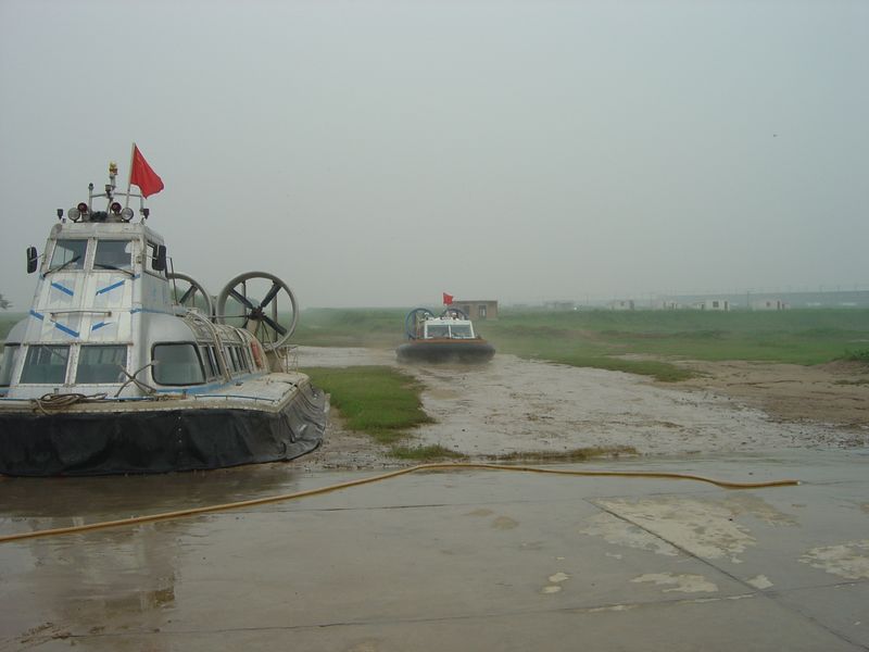 Zhengzhou_05-Yellow River _amp_ Hovercraft-023.JPG