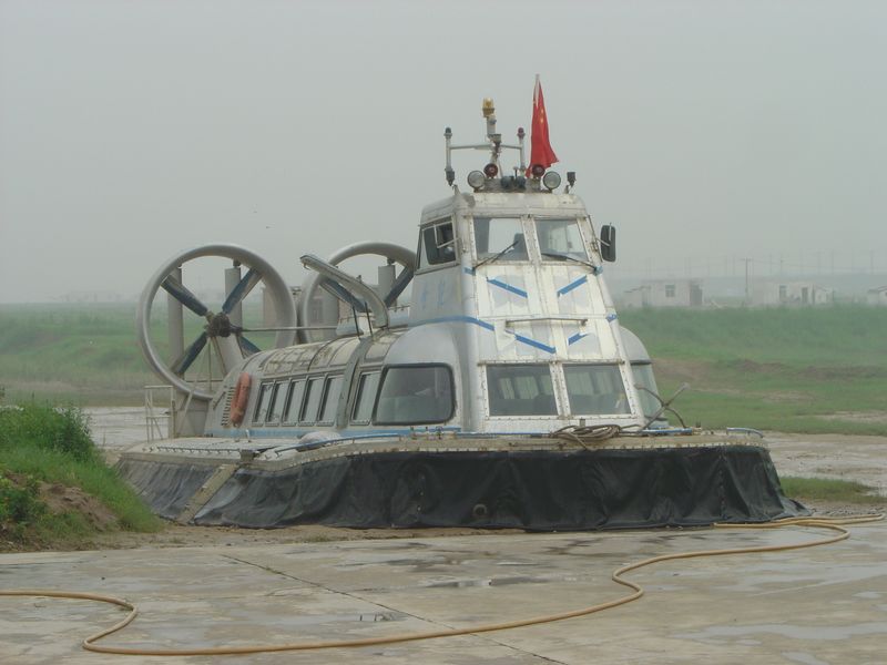 Zhengzhou_05-Yellow River _amp_ Hovercraft-063.JPG