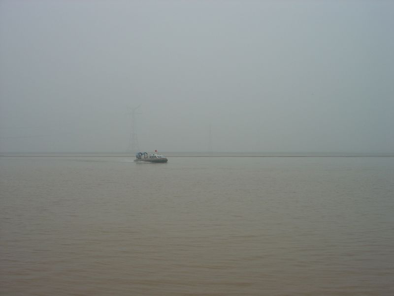 Zhengzhou_05-Yellow River _amp_ Hovercraft-066.JPG