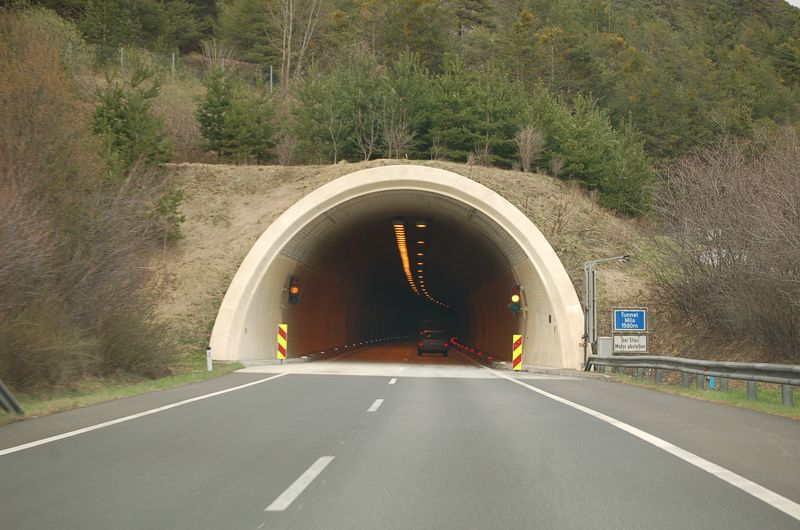 Austria 12_04_06-7039.jpg