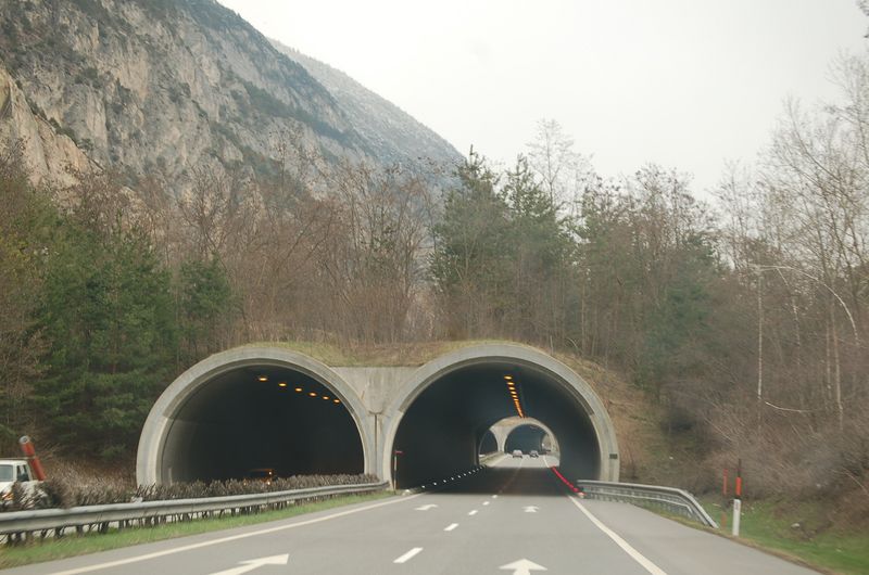 Austria 12_04_06-7055.jpg