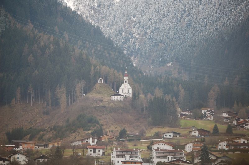 Austria 12_04_06-7062.jpg