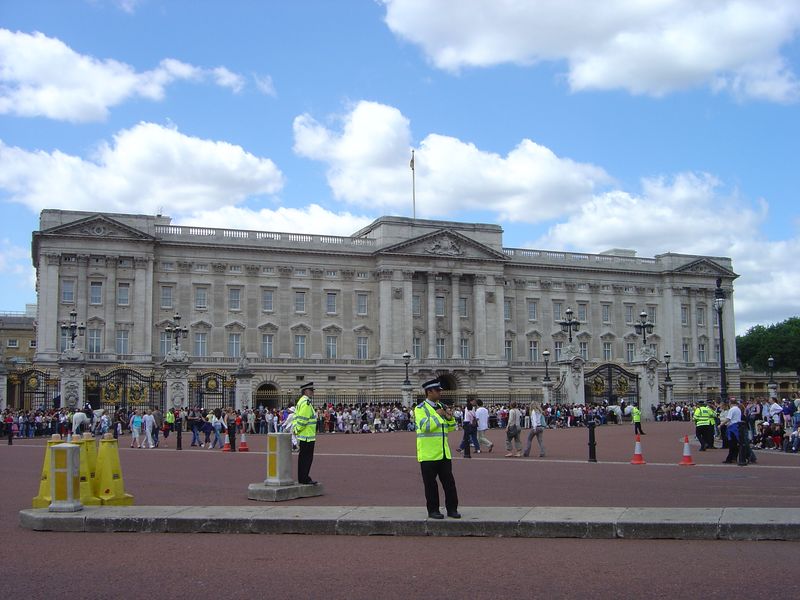 England_05_Buckingham_Palace_004.jpg
