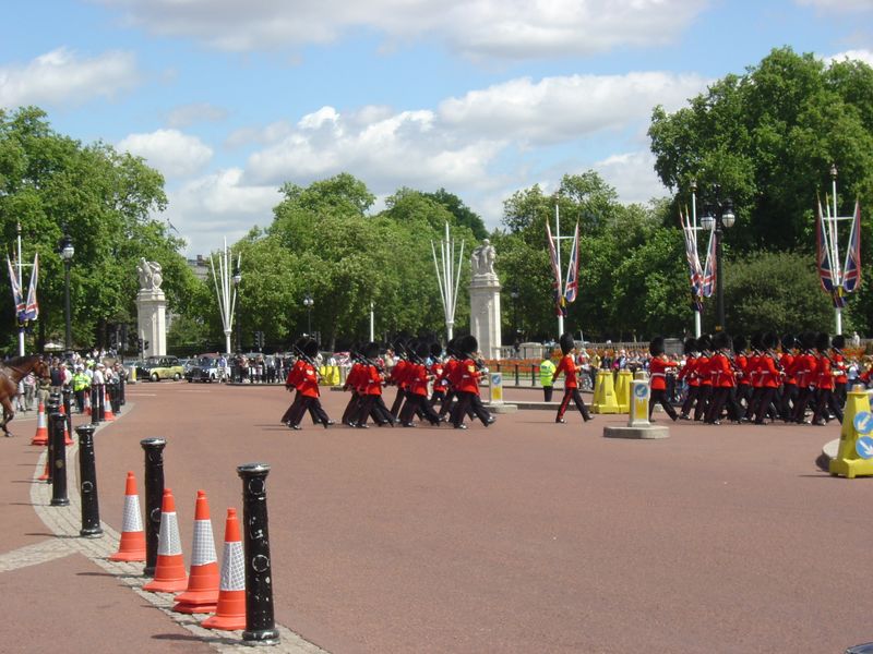 England_05_Buckingham_Palace_015.jpg