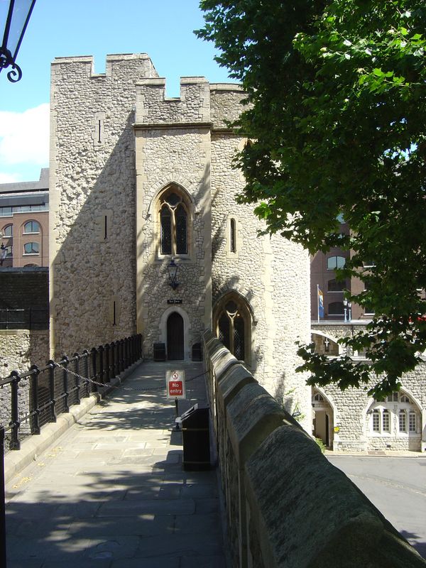 England_05_The_Tower_of_London_014.jpg
