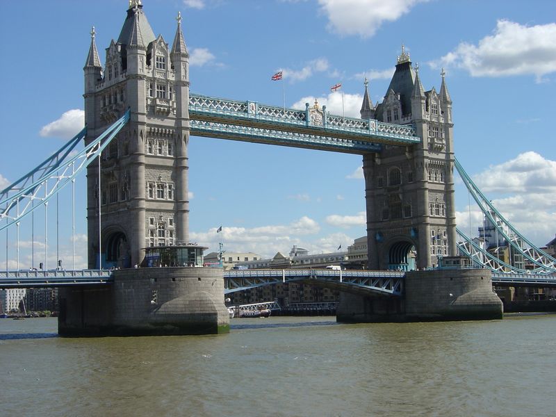 England_05_Tower_Bridge_003.jpg