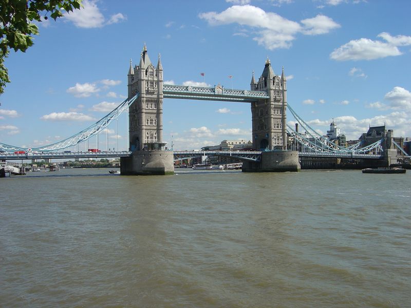 England_05_Tower_Bridge_006.jpg