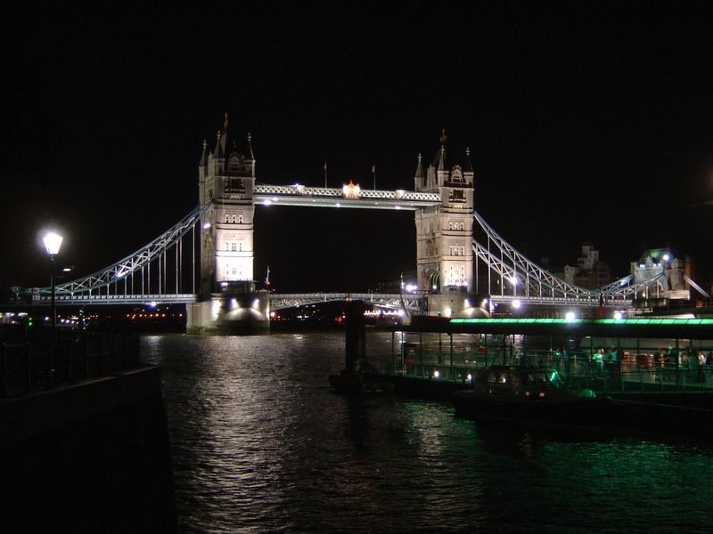 England_05_Tower_Bridge_010.jpg