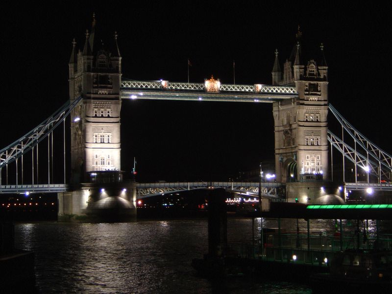 England_05_Tower_Bridge_012.jpg