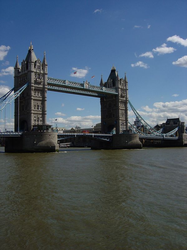 England_05_Tower_Bridge_013.jpg