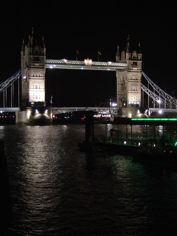 England_05_Tower_Bridge_016.jpg